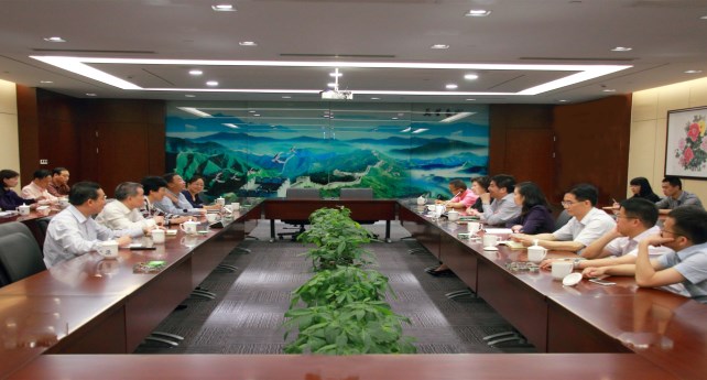圖為市人大常委會領導到集團調研（宋有常攝）_副本.jpg